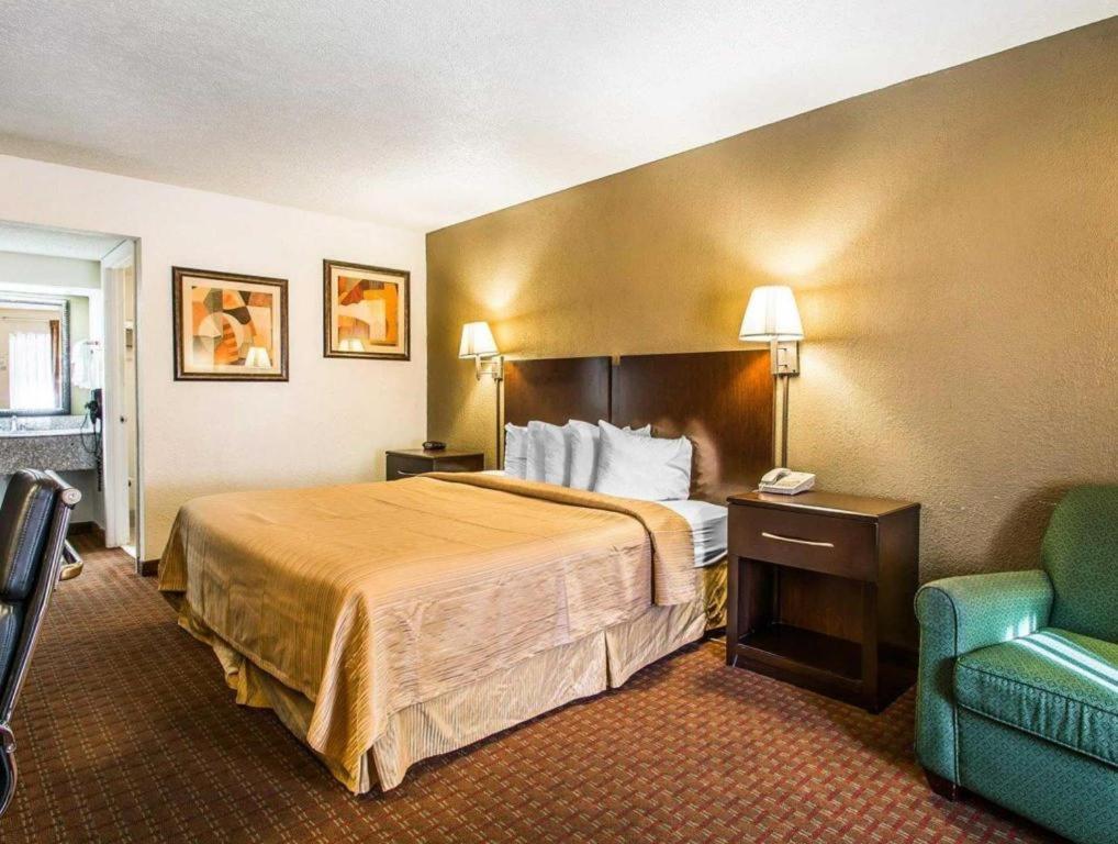 Quality Inn & Suites Near Panama City Beach Zewnętrze zdjęcie